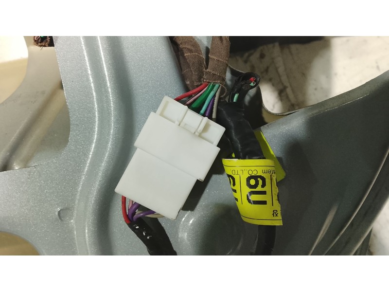 Recambio de porton trasero para chevrolet lacetti (j200) 1.6 referencia OEM IAM   