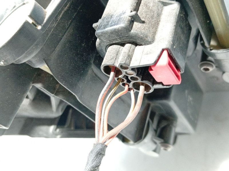 Recambio de faro izquierdo para audi q3 sportback (f3n) 35 tdi referencia OEM IAM   
