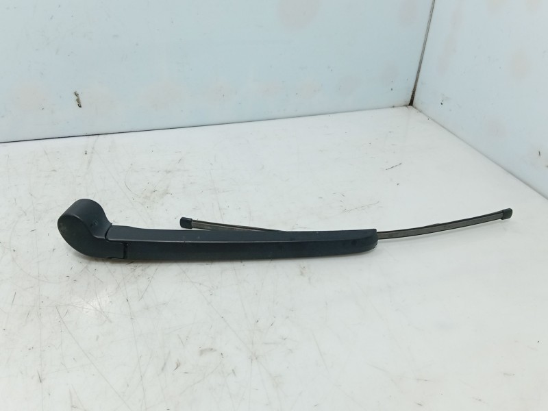 Recambio de brazo limpia trasero para audi q3 sportback (f3n) 35 tdi referencia OEM IAM   