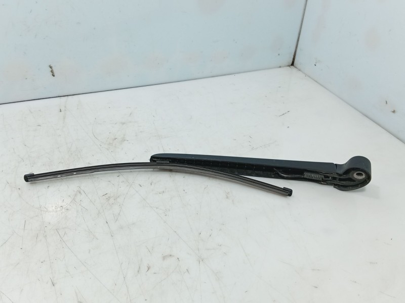 Recambio de brazo limpia trasero para audi q3 sportback (f3n) 35 tdi referencia OEM IAM   
