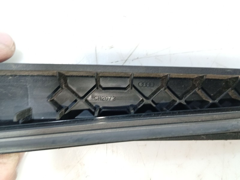 Recambio de brazo limpia trasero para audi q3 sportback (f3n) 35 tdi referencia OEM IAM   