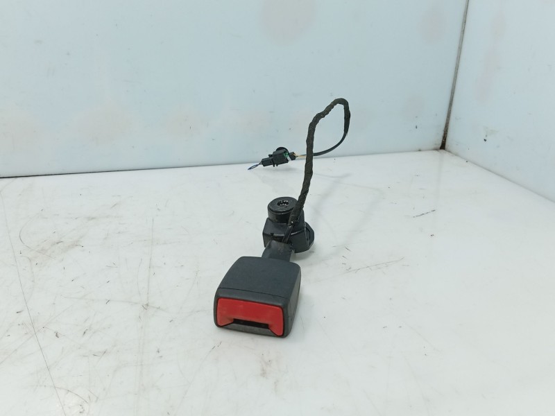 Recambio de anclaje cinturon trasero izquierdo para audi q3 sportback (f3n) 35 tdi referencia OEM IAM   