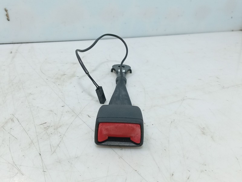 Recambio de anclaje cinturon delantero izquierdo para audi q3 sportback (f3n) 35 tdi referencia OEM IAM   