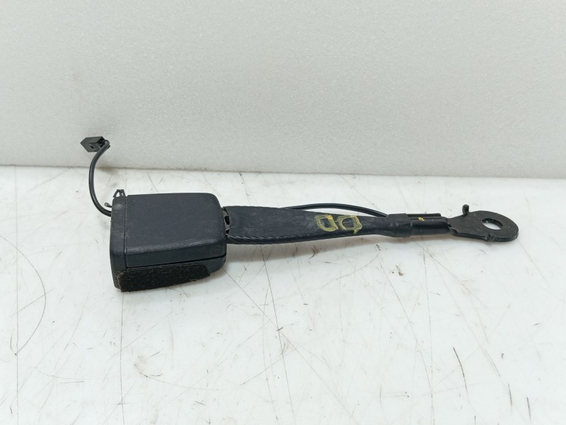 Recambio de anclaje cinturon delantero derecho para audi q3 sportback (f3n) 35 tdi referencia OEM IAM   