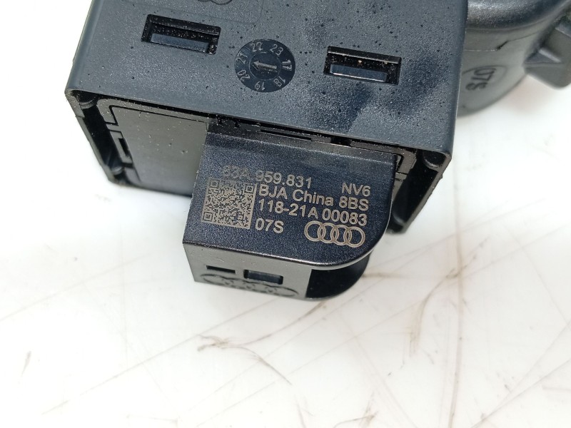 Recambio de interruptor para audi q3 sportback (f3n) 35 tdi referencia OEM IAM   