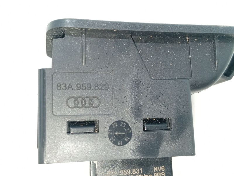 Recambio de interruptor para audi q3 sportback (f3n) 35 tdi referencia OEM IAM   