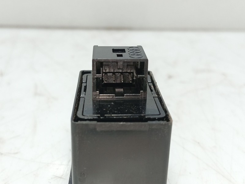 Recambio de interruptor para audi q3 sportback (f3n) 35 tdi referencia OEM IAM   