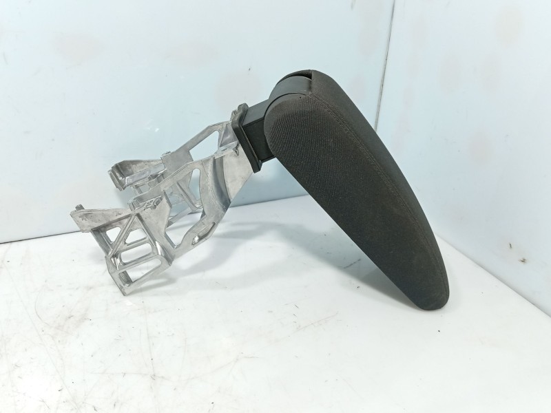 Recambio de apoyabrazos central para audi q3 sportback (f3n) 35 tdi referencia OEM IAM   