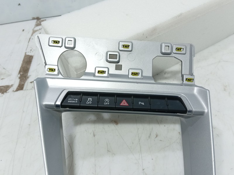 Recambio de moldura para audi q3 sportback (f3n) 35 tdi referencia OEM IAM   