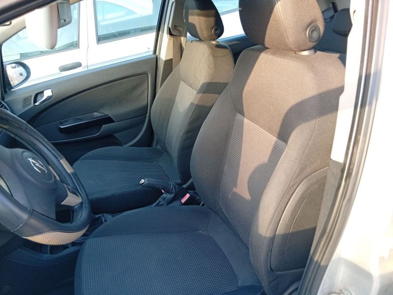 opel corsa d (s07) del año 2010