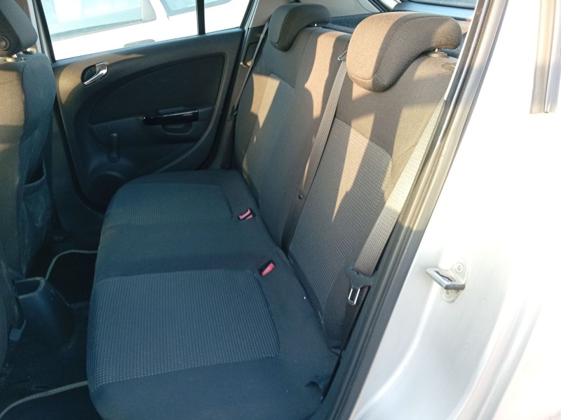 opel corsa d (s07) del año 2010