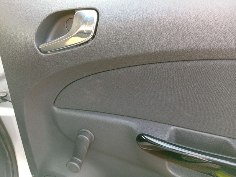 opel corsa d (s07) del año 2010