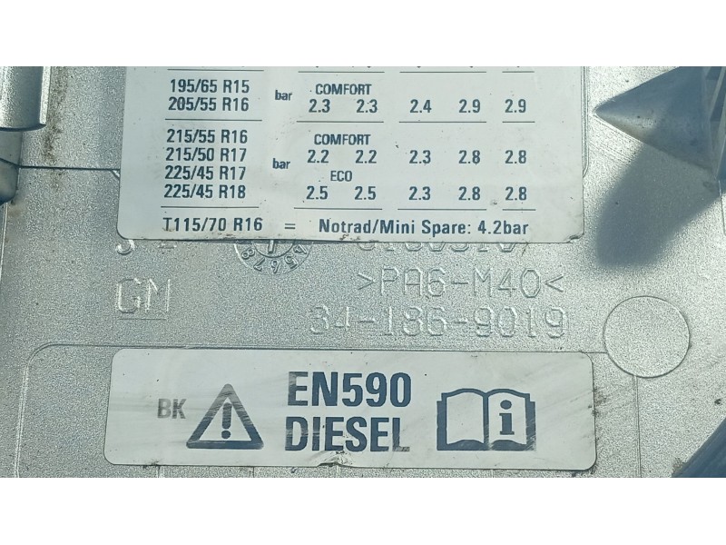 Recambio de tapa combustible para opel vectra c gts (z02) 1.9 cdti (f68) referencia OEM IAM   
