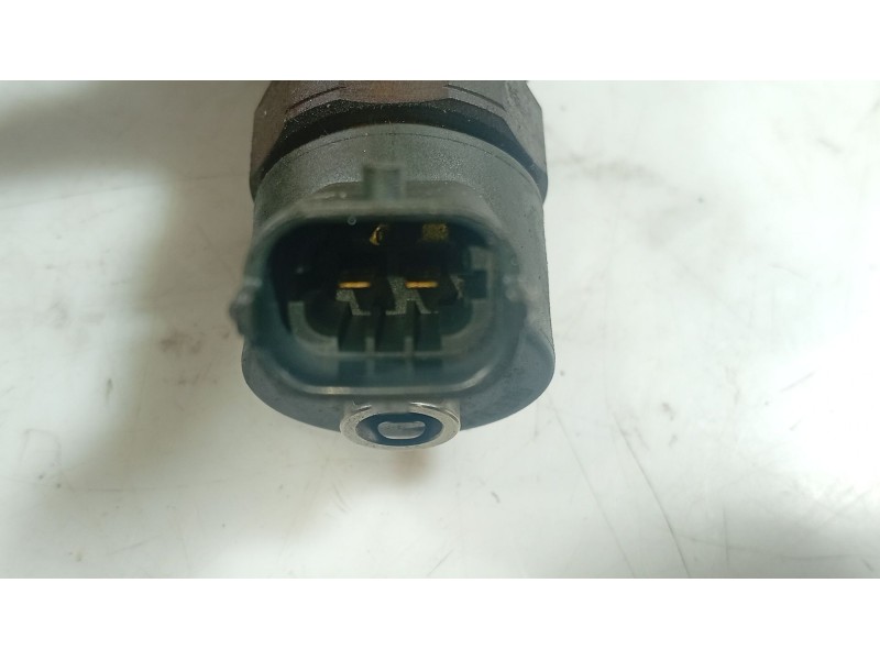 Recambio de inyector para opel vectra c gts (z02) 1.9 cdti (f68) referencia OEM IAM   
