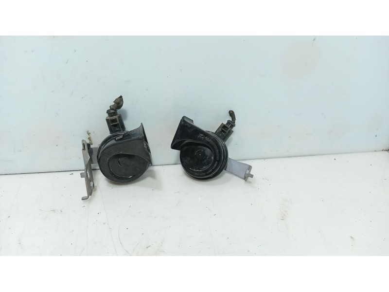 Recambio de claxon para audi q3 sportback (f3n) 35 tdi referencia OEM IAM   