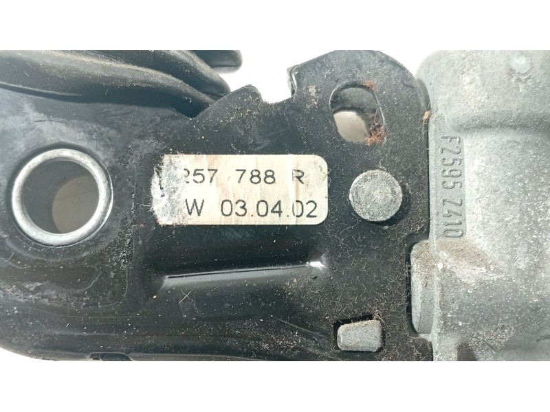 Recambio de anclaje cinturon delantero derecho para bmw 3 (e46) 330 d referencia OEM IAM   
