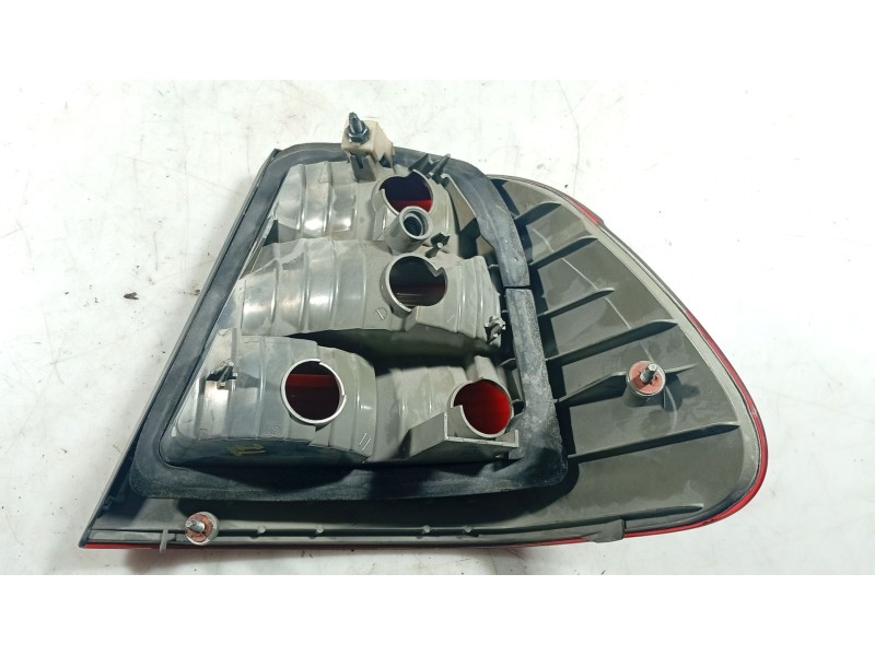 Recambio de piloto trasero izquierdo para bmw 3 (e46) 330 d referencia OEM IAM   