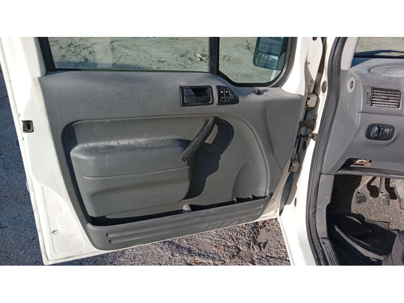 ford tourneo connect del año 2005