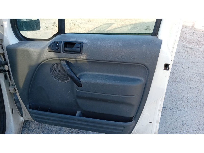 ford tourneo connect del año 2005