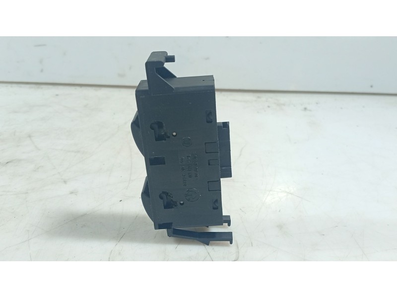 Recambio de mando elevalunas delantero derecho para bmw 3 (e46) 330 d referencia OEM IAM   