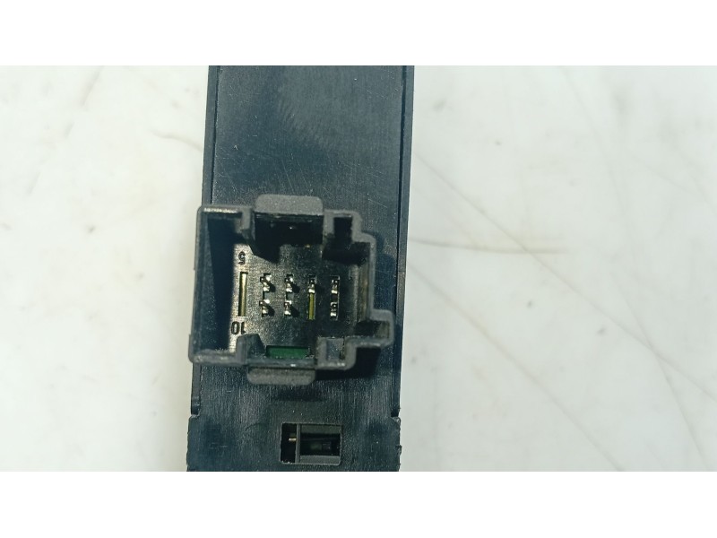 Recambio de mando elevalunas delantero izquierdo para bmw 3 (e46) 330 d referencia OEM IAM   