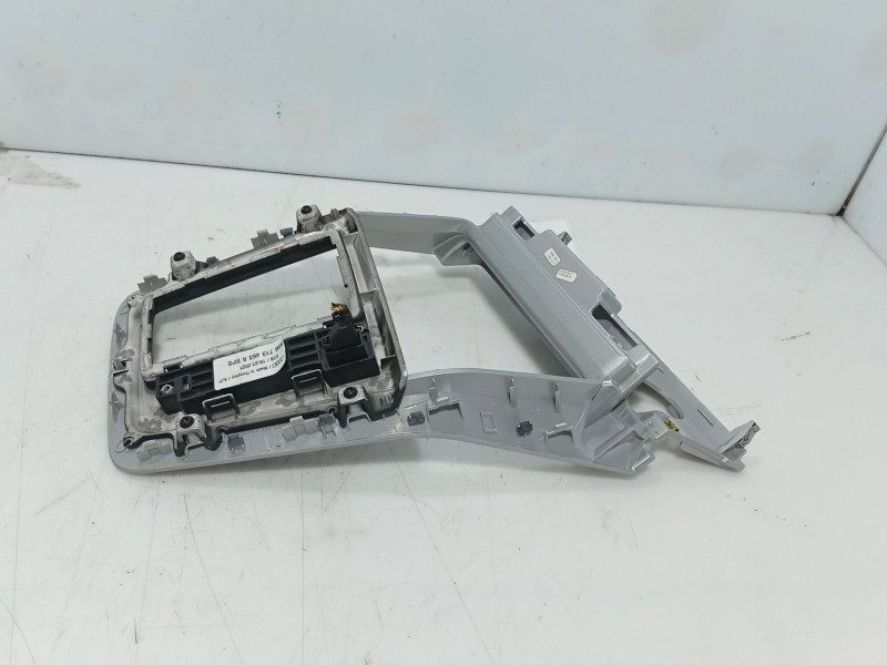 Recambio de moldura para audi q3 sportback (f3n) 35 tdi referencia OEM IAM 83B8642604T4 83B713463A 