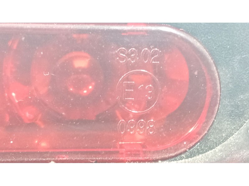 Recambio de piloto trasero central para chevrolet lacetti (j200) 1.6 referencia OEM IAM   