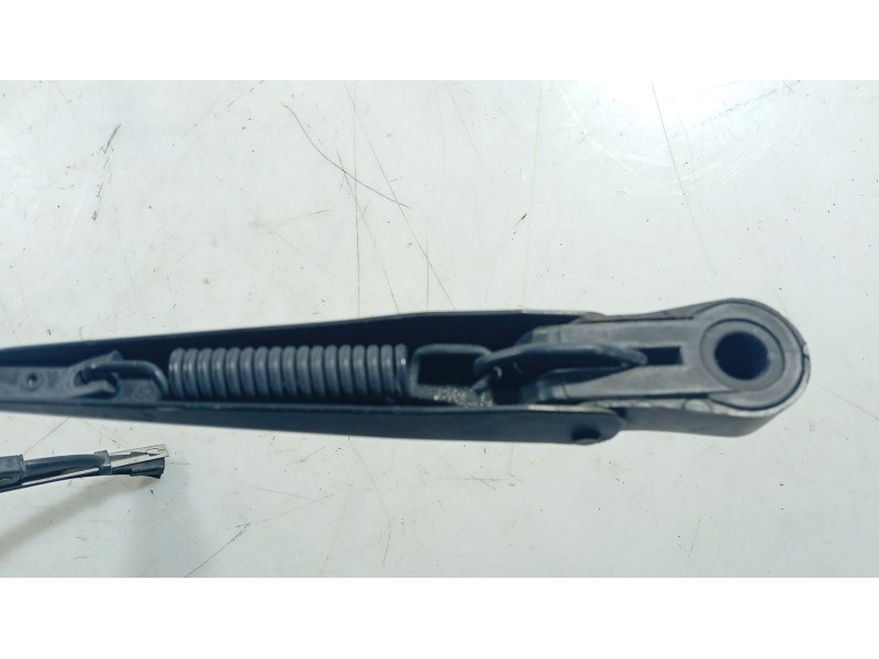Recambio de brazo limpia trasero para chevrolet lacetti (j200) 1.6 referencia OEM IAM   