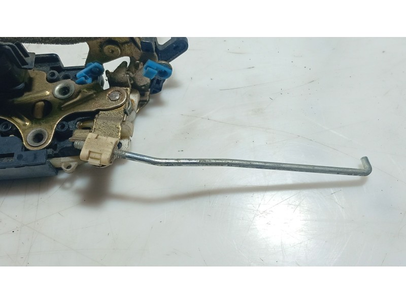 Recambio de cerradura puerta trasera izquierda para chevrolet lacetti (j200) 1.6 referencia OEM IAM   