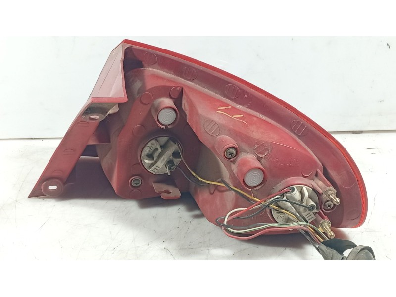 Recambio de piloto trasero izquierdo para chevrolet lacetti (j200) 1.6 referencia OEM IAM   
