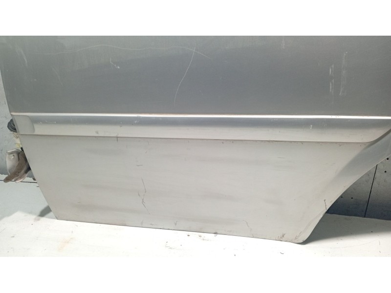 Recambio de puerta trasera izquierda para chevrolet lacetti (j200) 1.6 referencia OEM IAM   