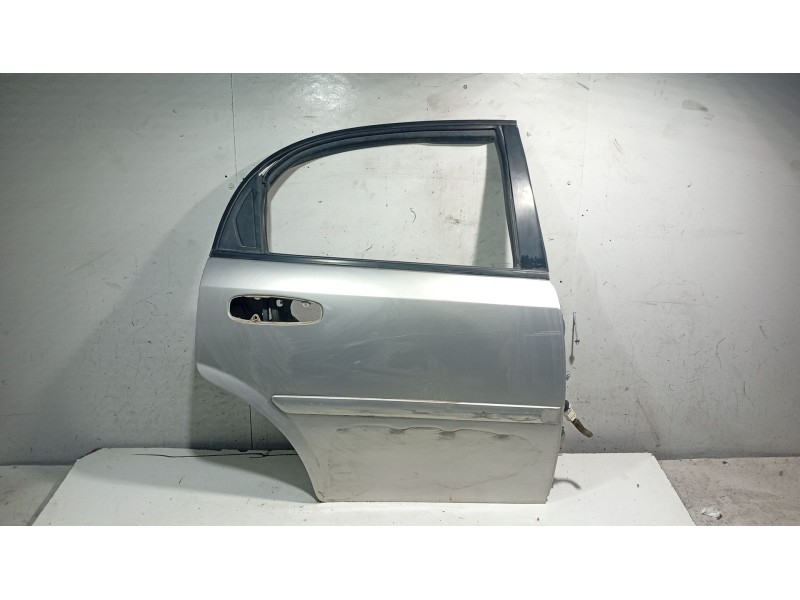 Recambio de puerta trasera derecha para chevrolet lacetti (j200) 1.6 referencia OEM IAM   