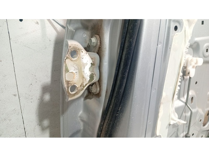 Recambio de puerta trasera derecha para chevrolet lacetti (j200) 1.6 referencia OEM IAM   