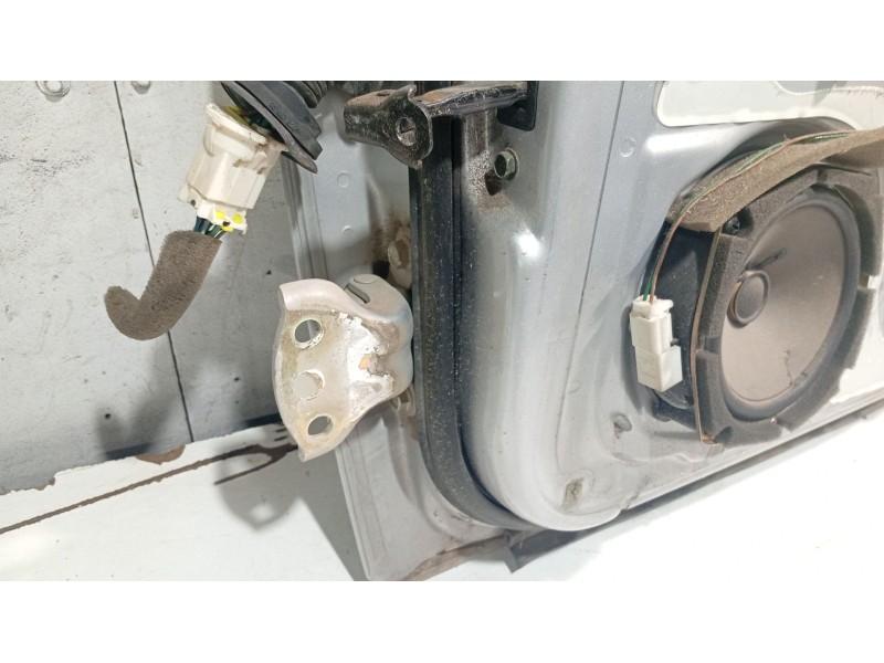 Recambio de puerta trasera derecha para chevrolet lacetti (j200) 1.6 referencia OEM IAM   