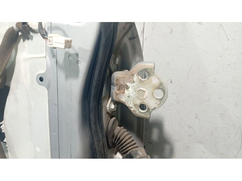 Recambio de puerta delantera izquierda para chevrolet lacetti (j200) 1.6 referencia OEM IAM   