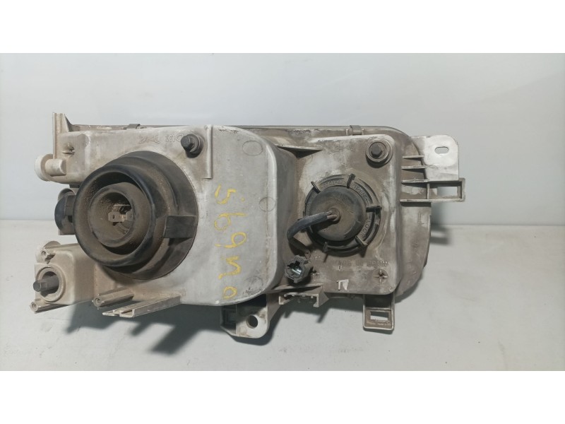 Recambio de faro izquierdo para nissan serena c23m referencia OEM IAM   