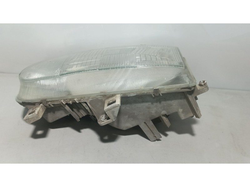 Recambio de faro izquierdo para nissan serena c23m referencia OEM IAM   
