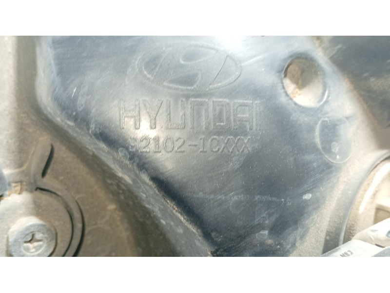 Recambio de faro derecho para hyundai getz (tb) 1.1 referencia OEM IAM 921021C030  