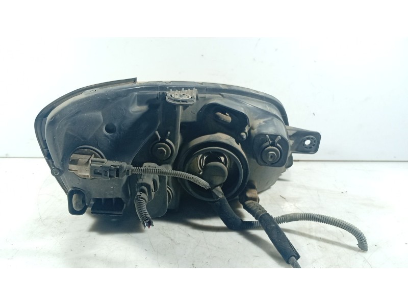 Recambio de faro izquierdo para hyundai getz (tb) 1.1 referencia OEM IAM 921011C030  