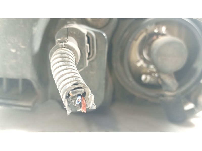 Recambio de faro izquierdo para hyundai getz (tb) 1.1 referencia OEM IAM 921011C030  