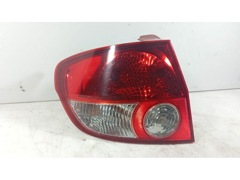 Recambio de piloto trasero izquierdo para hyundai getz (tb) 1.1 referencia OEM IAM 924011C010  