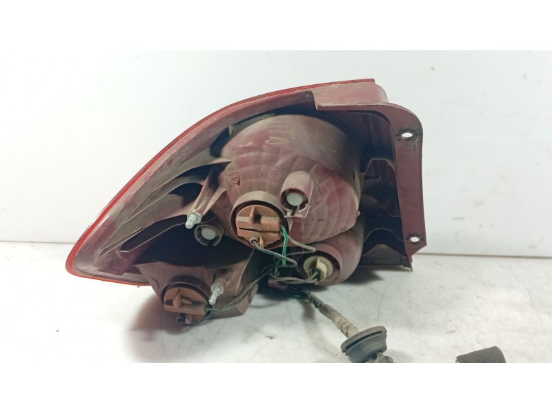 Recambio de piloto trasero derecho para hyundai getz (tb) 1.1 referencia OEM IAM 924021C010  