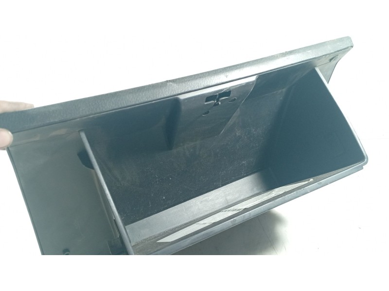 Recambio de guantera para hyundai getz (tb) 1.1 referencia OEM IAM 845101C000LT  