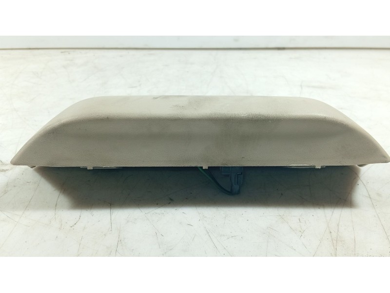 Recambio de piloto trasero central para hyundai getz (tb) 1.1 referencia OEM IAM   