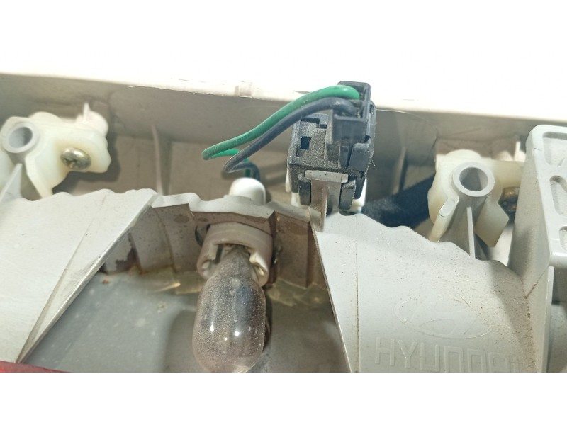 Recambio de piloto trasero central para hyundai getz (tb) 1.1 referencia OEM IAM   