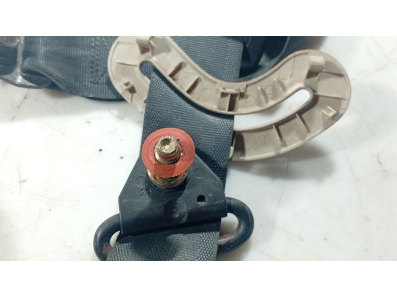Recambio de cinturon seguridad trasero derecho para hyundai getz (tb) 1.1 referencia OEM IAM 898201C000LT  