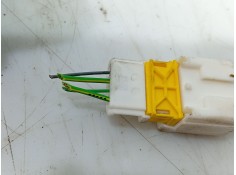 Recambio de anclaje cinturon trasero derecho para citroën c3 iii (sx) 1.2 puretech 82 referencia OEM IAM    2