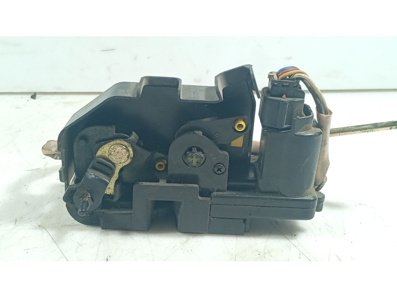 Recambio de cerradura puerta trasera derecha para hyundai getz (tb) 1.1 referencia OEM IAM 814201C000  