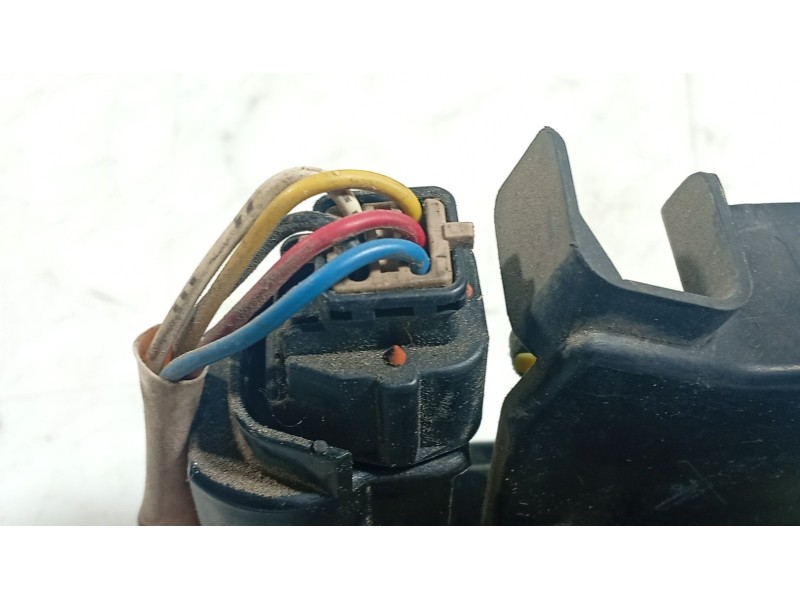 Recambio de cerradura puerta trasera derecha para hyundai getz (tb) 1.1 referencia OEM IAM 814201C000  
