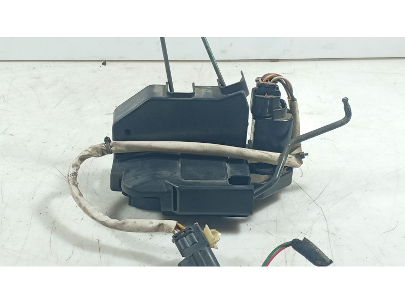 Recambio de cerradura puerta trasera izquierda para hyundai getz (tb) 1.1 referencia OEM IAM 814101C000  